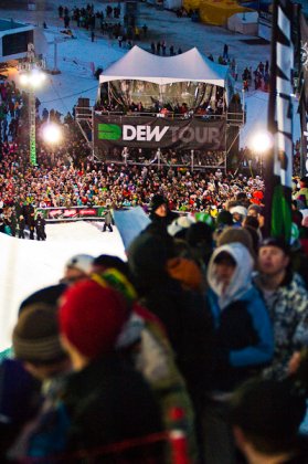 A record-breaking crowd of nearly 14,000 lined the deck of the pipe and flooded in from the parking lot.