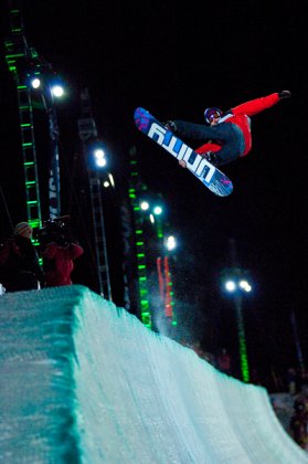 Dylan Bidez knows how to grab and poke. (that’s what she said)