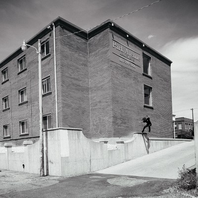 Chamberlain's goals are "just having fun—meeting a bunch of people, going around the world, or wherever." Tailside. 