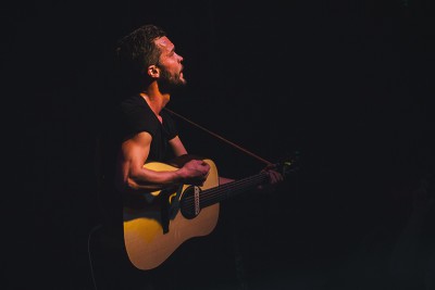 As if the spotlight was made just for him, Kristian Matsson of The Tallest Man on Earth has no trouble performing under its shine. Photo: Talyn Sherer