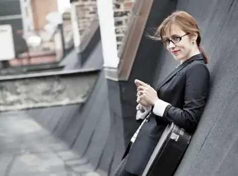 Suzanne Vega – Love Songs Review