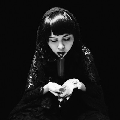 elle le fantôme – paint it blacker