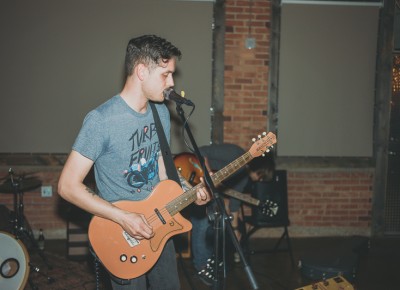 Andrew Shaw, singer and guitarist of Color Animal brought solid vocals and guitar-work. Photo: @clancycoop