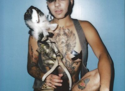 Loke's look is reminiscent of a warrior—both dominating and savage. Photo: ThatGuyGil