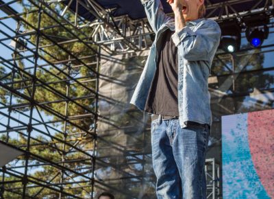 Burnell Washburn lights up the stage with his masterful lyrics. Photo: Colton Marsala