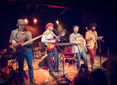 The band changed pace, as they do, and Ben busted out an impressive washboard solo. Photo: JoSavagePhotography.com