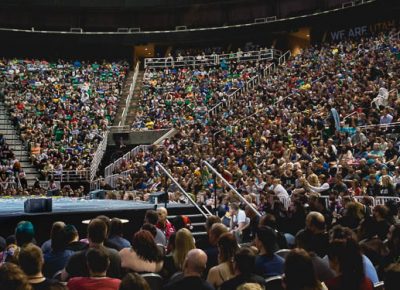 Mark Hamill handling thousands of fans like it was nothing as he regales tales of his roles, including Luke Skywalker and The Joker, in many animated and video game adaptations. Photo: @Lmsorenson