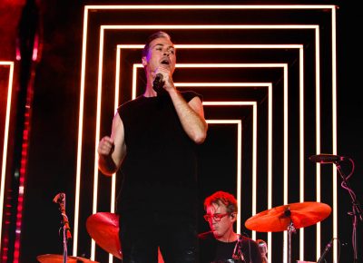 Fitz of Fitz and The Tantrums flashing some awesome neon stage lighting for Twilight. Photo: @Lmsorenson
