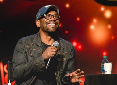 Lennie James, who portrays Morgan on the iconic The Walking Dead series, having a laugh during his panel at Salt Lake Comic Con. Photo: @Lmsorenson