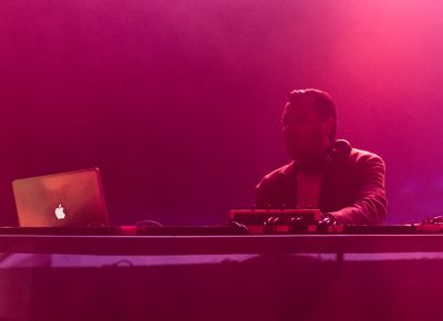 ANT of Atmosphere controls the tempo. Photo: ColtonMarsalaPhotography.com