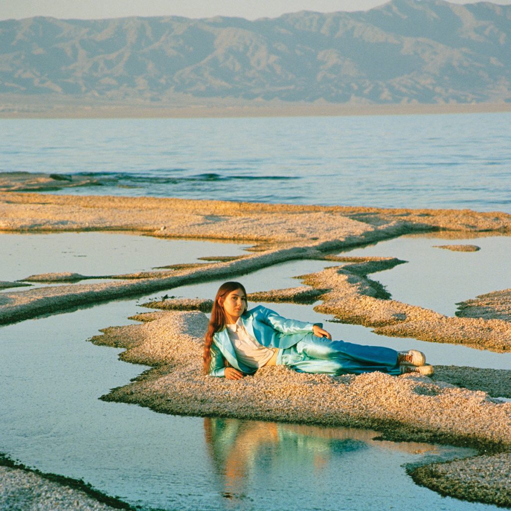 Review: Weyes Blood – Front Row Seat to Earth