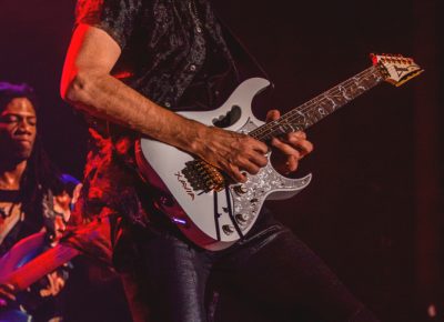 Steve Vai’s execution on the guitar was like watching a master orchestral conductor perform in space. Photo: Talyn Sherer