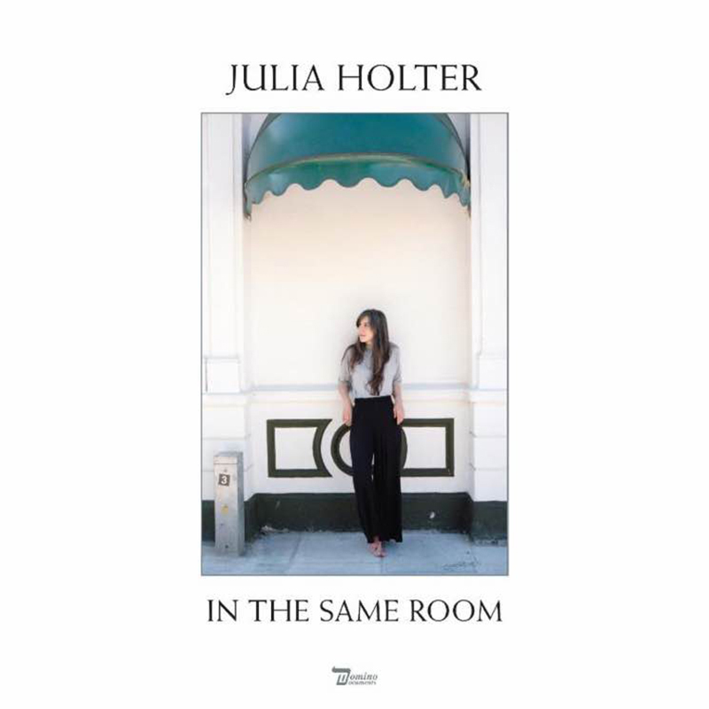 Review: Julia Holter  – In the Same Room
