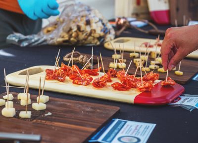 Beehive Cheese Co. combined their powers with Creminelli Fine Meats to provide us with a nice meat and cheese tasting that went very nicely with my wine. Photo: Talyn Sherer