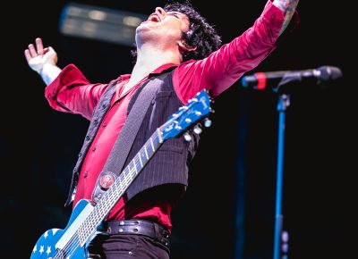 Billy Joe Armstrong basking in the screams of the fans. Photo: Lmsorenson.net