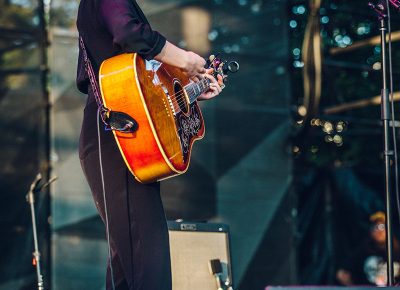 I really appreciated Phoebe Bridgers' outfit, which was clearly thought-out for everything down to the glasses. Photo: johnnybetts.com