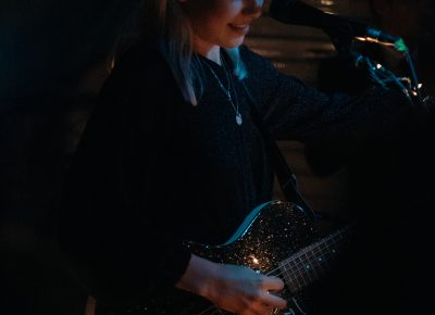 Bridgers regularly swapped out her acoustic for a baritone electric throughout the set, notably for songs like “Motion Sickness.” Photo: Matthew Hunter