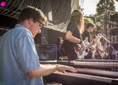 Jammin' in that summer sun. Photo: ColtonMarsalaPhotography.com