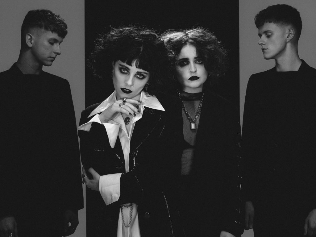 Pale Waves @ In The Venue 11.28.18 w/ The Candescents & Kailee Morgue