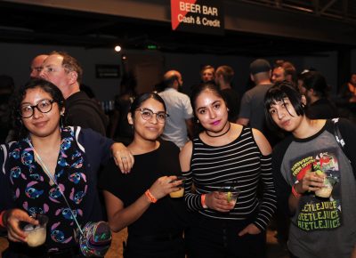 Melanie, Analuz, Silmara and Lily grab a beer before the show. Photo: @Lmsorenson