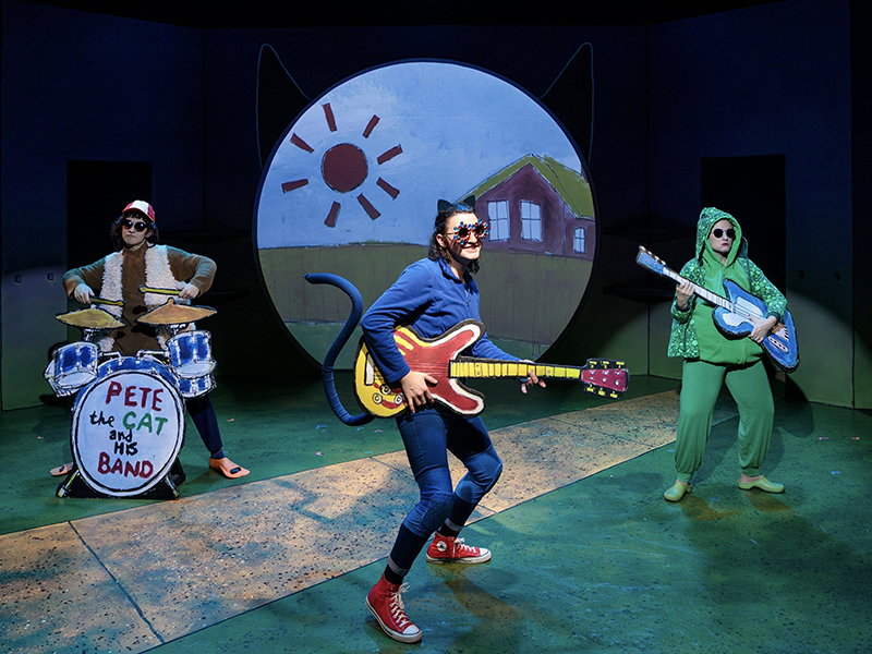 Trayven Call, Jacob Weitlauf and Shelby Andersen in Pete the Cat.