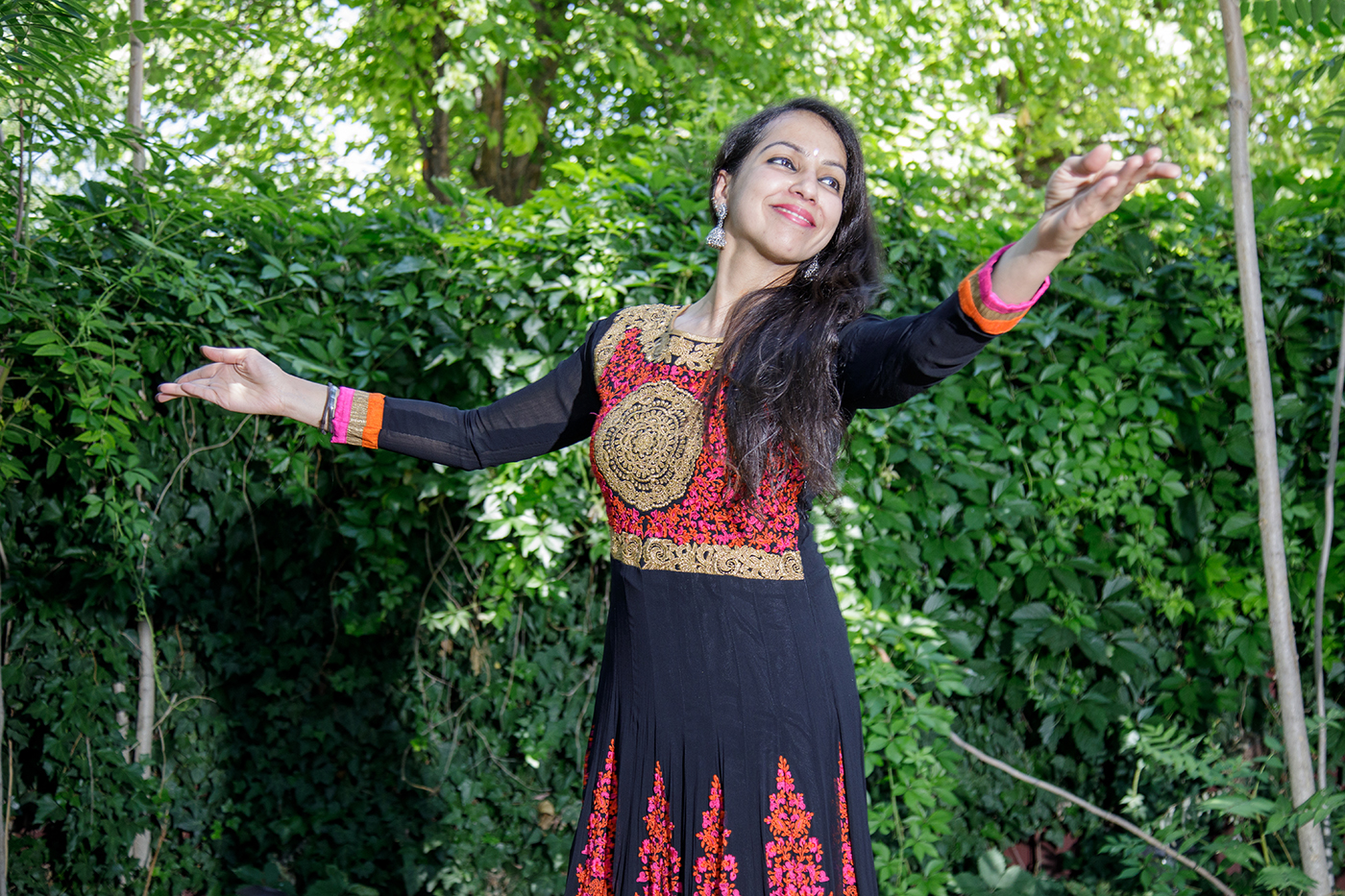 To watch Sonali Loomba perform is an invitation to explore her vibrant culture, to remember our own roots and to be inspired.