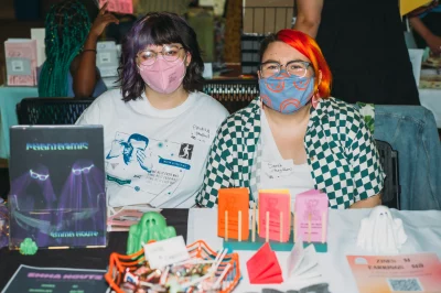 Emma Houtz and Sarah Muller with their zines.