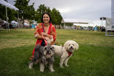 Former SLUG Managing Editor Bianca Velasquez and her dogs, Gus and Pono, roamed the festival.
