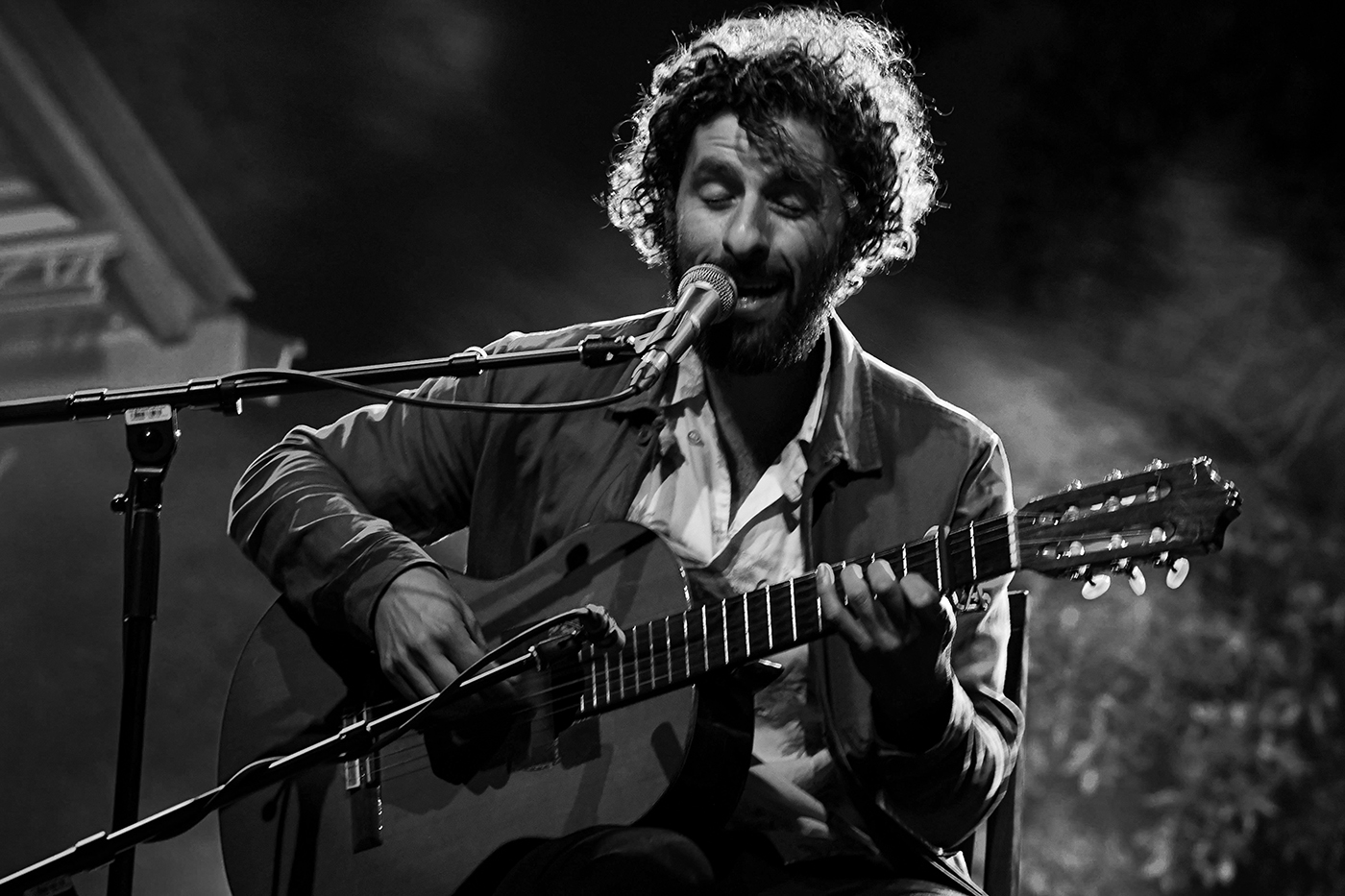 José González played a crowd-pleasing show at Red Butte Gardens that ran against expectations, wowing the audience with his signature Spanish lullabies. (Photo: Jovvany Villalobos)