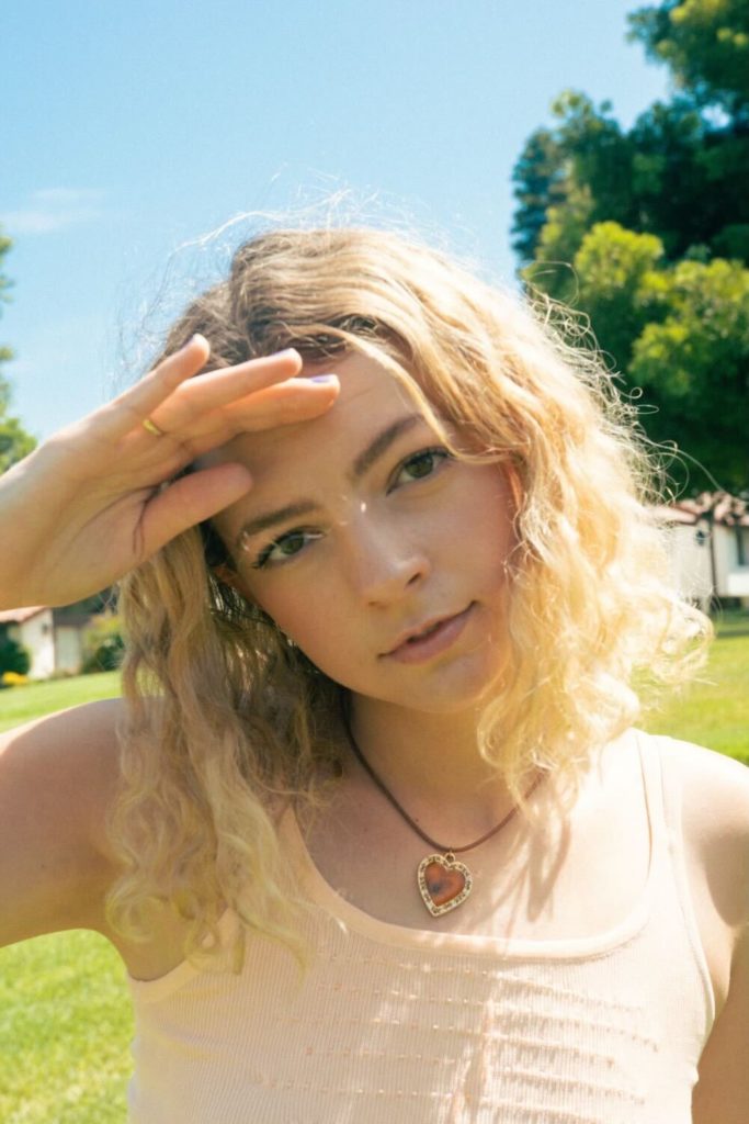 Fresh of her win at Velour's Battle of  the Bands, Utah County–based artist Jane Beeson joins SLUG Soundwaves to talk about her band, named Beeson, her songwriting style and more. 