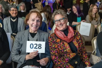 Larry Flynn’s enthusiastic auctioneering scored a $500 donation from bidder #028. Photo: John Barkiple