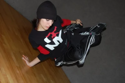 Photo of Josie Marine breakdancing