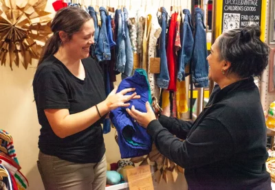 A customer buys clothing from a vendor.