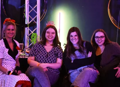 (L-R) Alexa Lennon, Jessica Lucardi, Michelle Johnson, Hannah Pulley chatting as they wait for the show to start.