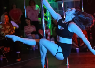 The first performer of the night, Lovely Lorinda, takes the stage with an emotional performance .