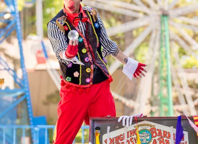 Styxx the Variety Performer holding performing