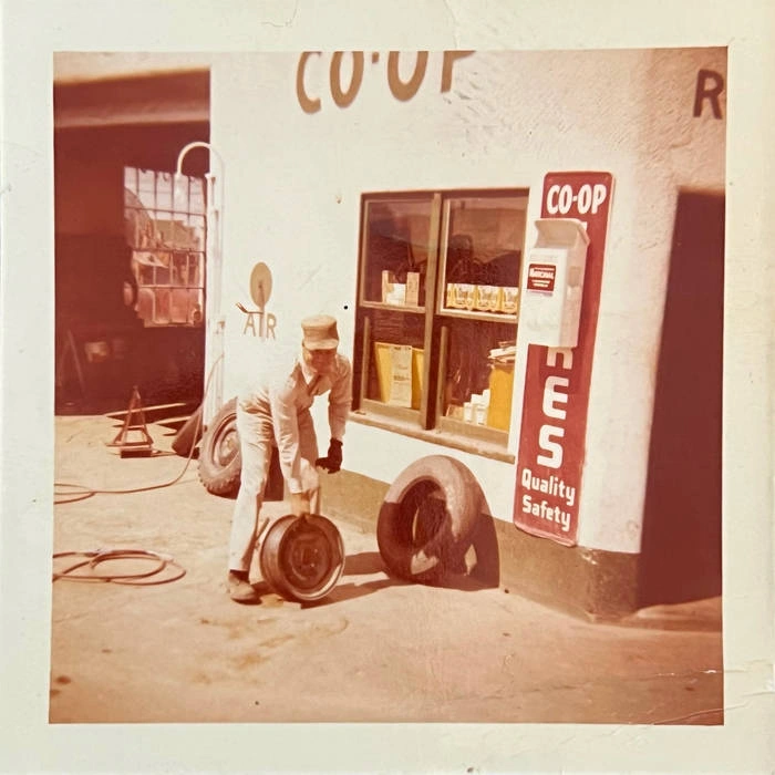 Local Review: Anyone Awake — Bushel and a Peck