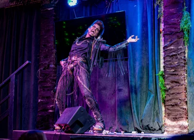 Kory Edgewood's mission is to share his love of rock and capture the audiences attention.