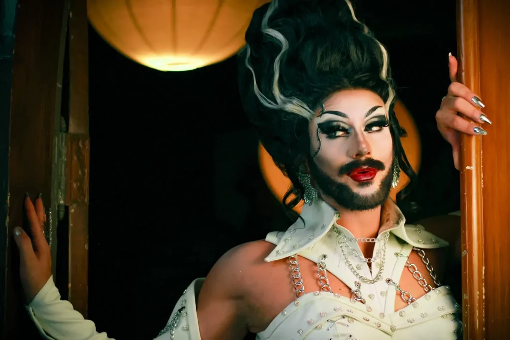 Bold & Beautiful: M’Lady Wood