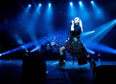 Garbage performing at The Complex.