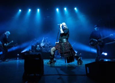 Garbage performing at The Complex.