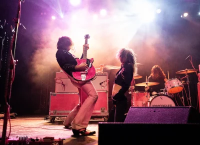 Starcrawler opening for Garbage at The Complex.