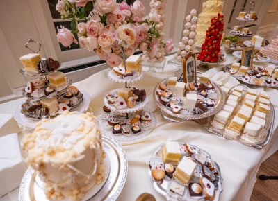 Hannah Ruth Zander's Toast of the Town