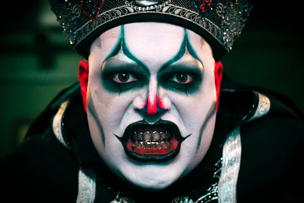 Bold & Beautiful: Daddy the Clown