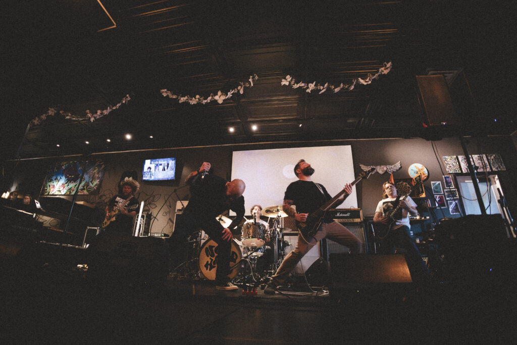 Pushing Up Daisies, Classic Trash, GLOSSA & NO HAND @ One Love Coffee Lounge 10.04.2026 